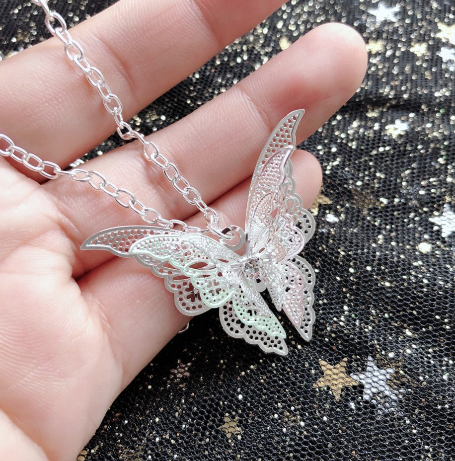 Silver Lovely Butterfly Pendant Necklace